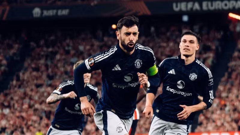 Bruno Fernandes ghi cú đúp vào lưới Athletic Bilbao. (Ảnh: MUFC)