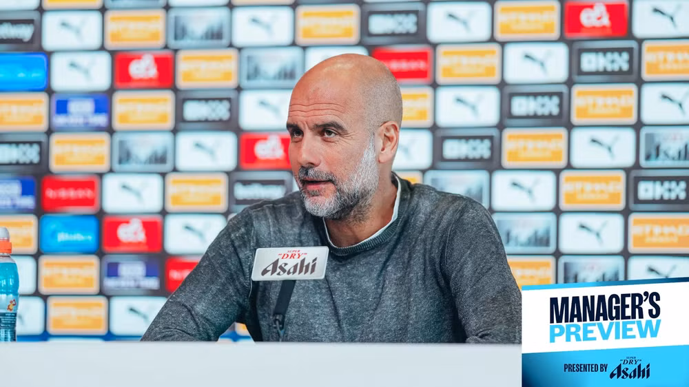 Pep chia sẻ trong cuộc họp báo. (Ảnh: MCFC)