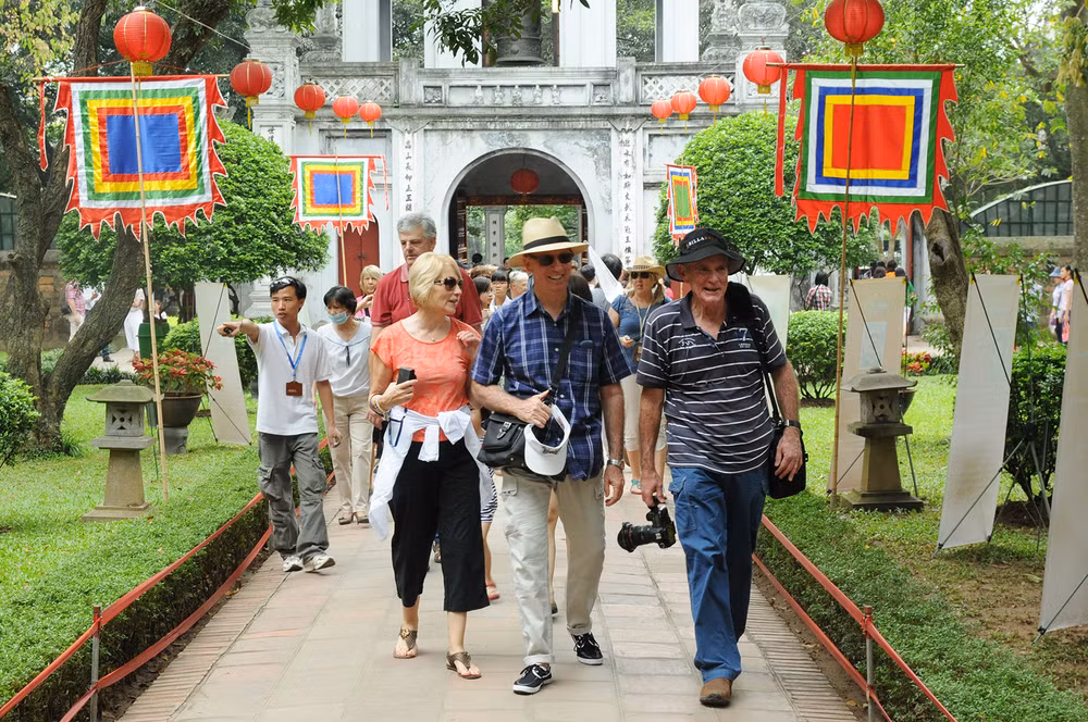 Lượng khách quốc tế đến Việt Nam trong tháng 5 đạt gần 1,4 triệu lượt người, tăng 51% so cùng kỳ năm trước. Ảnh: NAM ANH