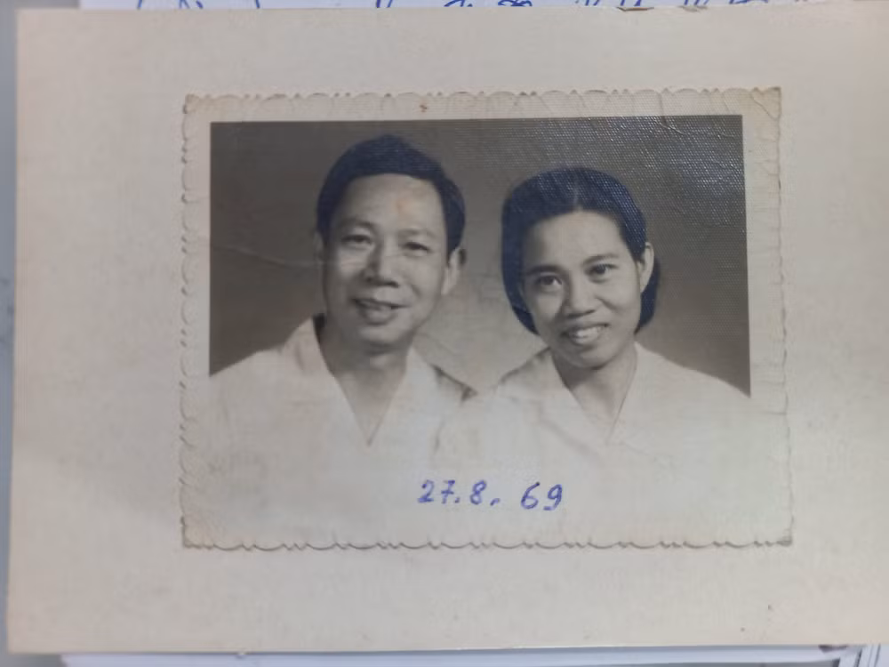 Ông Nguyễn Văn Nhất (tức Nguyễn Văn Thân) và bà Dương Thị Ngân (tức Thanh Ngân) - nam - nữ phát thanh viên tiếng Việt đầu tiên của Đài Tiếng nói Việt Nam. Ảnh: Gia đình cung cấp