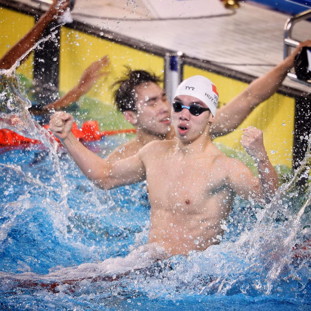 Kình ngư Nguyễn Huy Hoàng