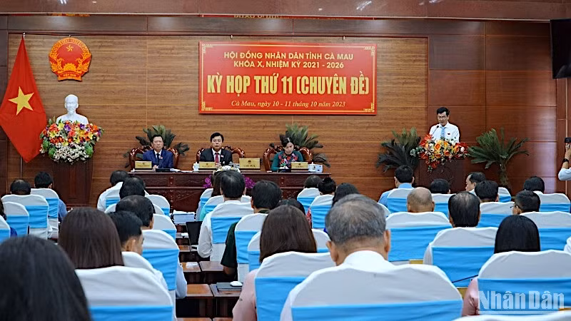 Khai mạc kỳ họp chuyên đề của Hội đồng nhân dân tỉnh Cà Mau vào sáng 10/10.