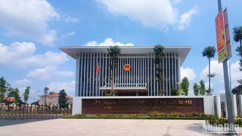 Ông L.V.Đ được phát hiện tử vong tại tầng 4 tòa nhà trụ sở Ủy ban nhân dân tỉnh Cà Mau.