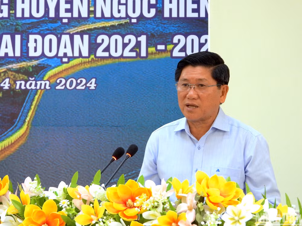 Phó chủ tịch Ủy ban nhân dân tỉnh Cà Mau Lê Văn Sử phát biểu tại lễ công bố quyết định thành lập Ban Chỉ đạo xây dựng huyện Ngọc Hiển đạt chuẩn nông thôn mới, giai đoạn 2021-2025.