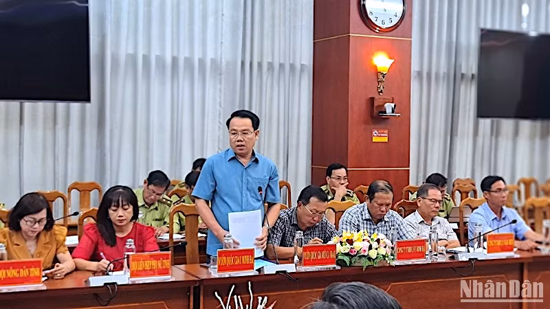 Đại diện Vườn Quốc gia U Minh hạ nêu một số khó khăn trong công tác quản lý, bảo vệ rừng rừng tại hội nghị.