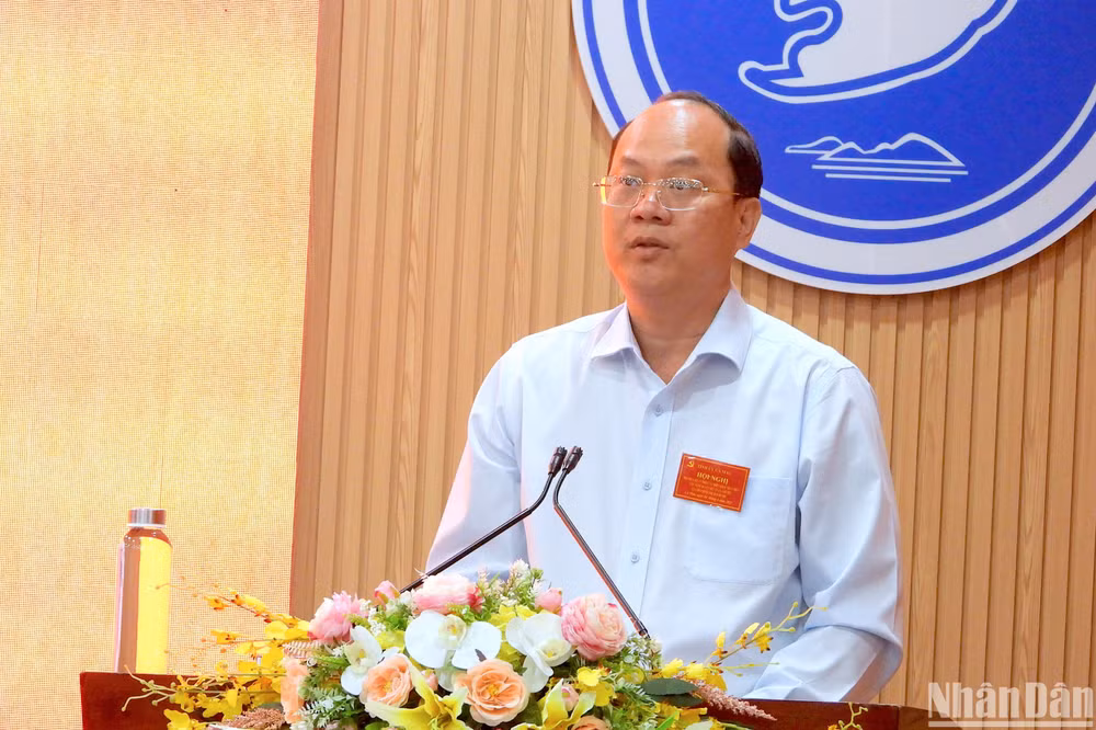 Bí thư Tỉnh ủy Cà Mau phát biểu chỉ đạo kết luận Hội nghị sơ kết công tác quý I năm 2025 tại Cà Mau.