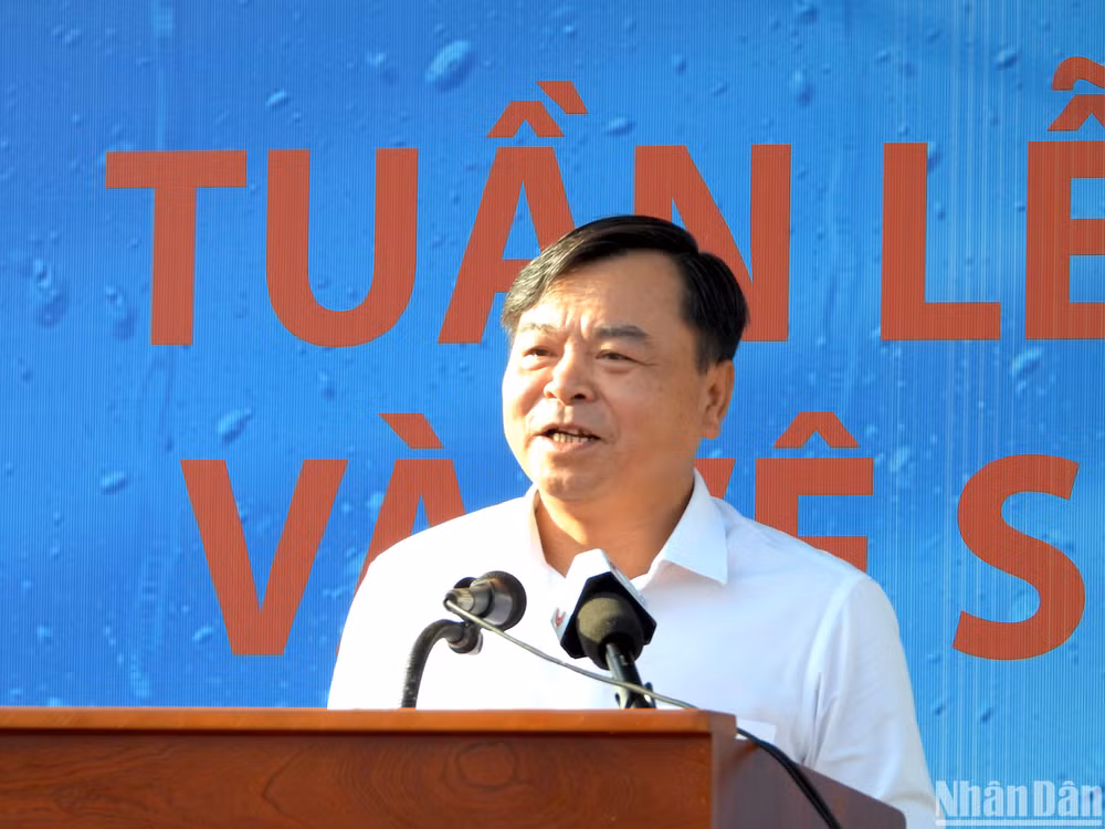 Thứ trưởng Nông nghiệp và Phát triển nông thôn Nguyễn Hoàng Hiệp phát biểu phát động hưởng ứng “Tuần lễ Quốc gia Nước sạch và vệ sinh môi trường năm 2024”.