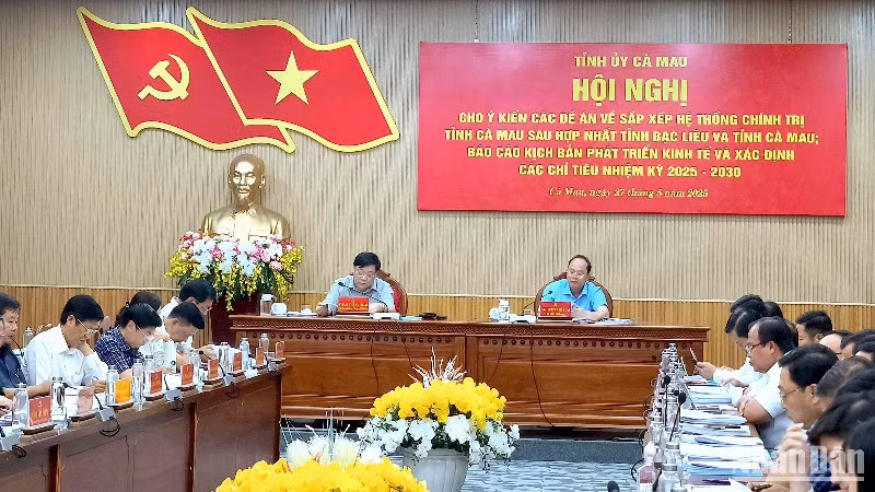 Tỉnh ủy Cà Mau tổ chức hội nghị lấy ý kiến liên quan nhiều đề án sắp xếp và triển khai làm đường cao tốc về Đất Mũi.