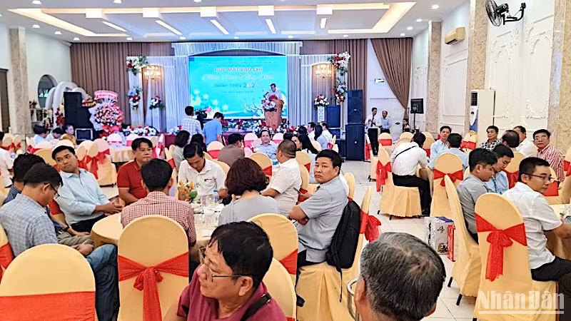 Quang cảnh buổi họp mặt.