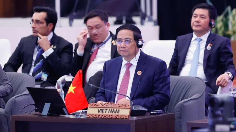 Thủ tướng Phạm Minh Chính cho biết, doanh nghiệp là 'trái tim" của tăng trưởng ASEAN. Thủ tướng Phạm Minh Chính cho biết, doanh nghiệp là 'trái tim" của tăng trưởng ASEAN.