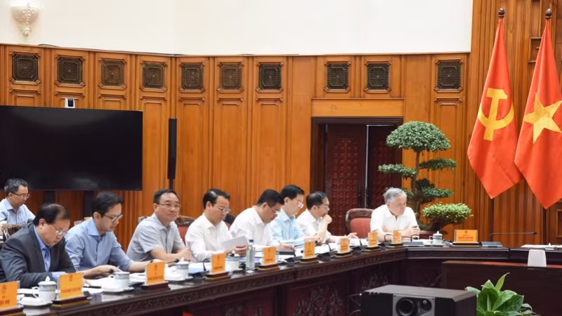 Các đại biểu tham dự cuộc họp. (Ảnh: TRẦN HẢI)