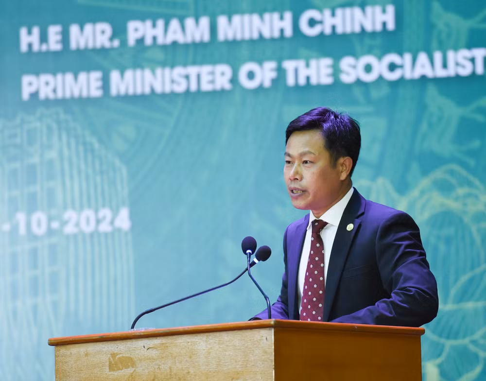 Giám đốc Đại học Quốc gia Hà Nội Lê Quân phát biểu ý kiến. (Ảnh: Trần Hải)