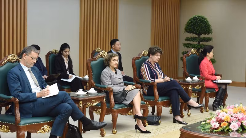 Đại sứ một số nước châu Âu tại Việt Nam và đại diện Tập đoàn Airbus tham dự buổi tiếp.