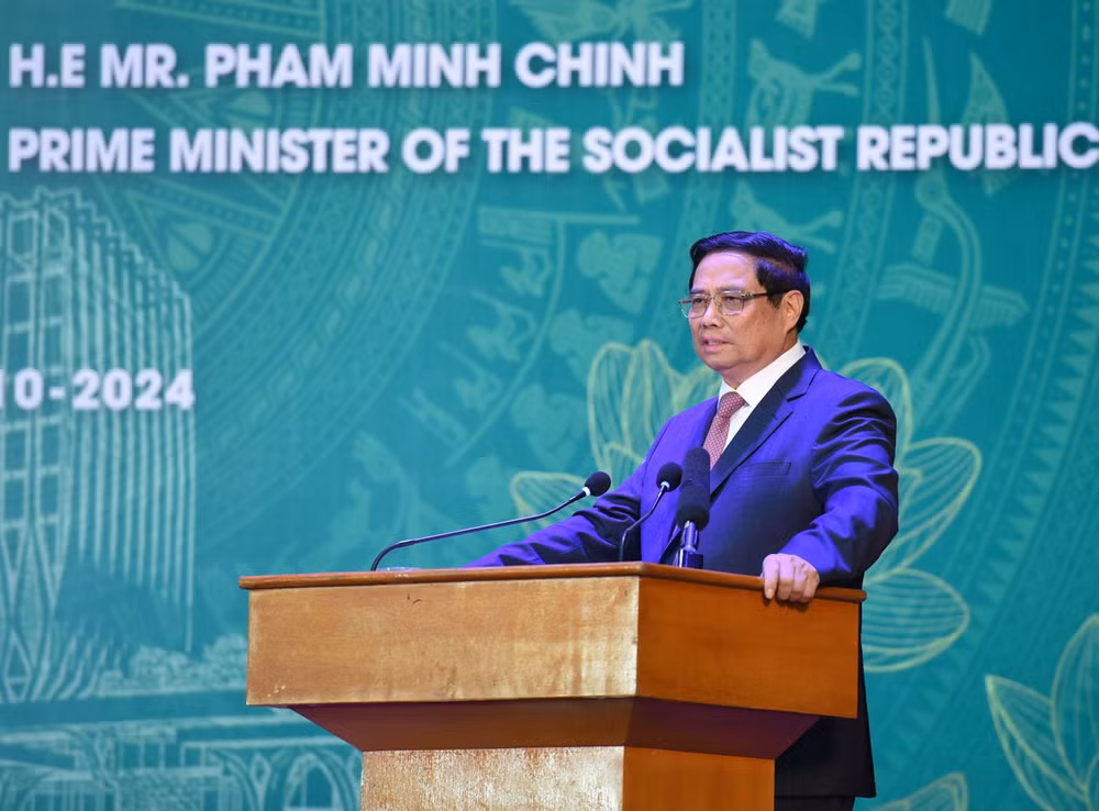 Thủ tướng Phạm Minh Chính phát biểu ý kiến tại buổi giao lưu với sinh viên tại Đại học Quốc gia Hà Nội. (Ảnh: Trần Hải)