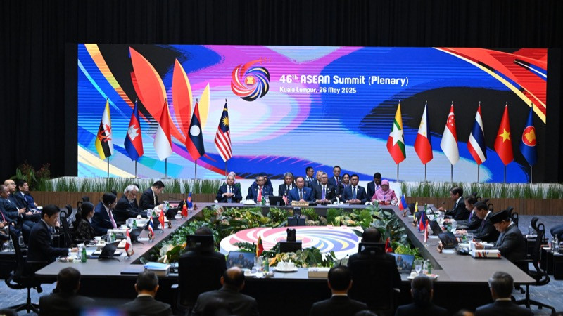 Quang cảnh Phiên toàn thể Hội nghị cấp cao ASEAN lần thứ 46. (Ảnh: Ban Tổ chức ASEAN 46) Quang cảnh Phiên toàn thể Hội nghị cấp cao ASEAN lần thứ 46. (Ảnh: Ban Tổ chức ASEAN 46)
