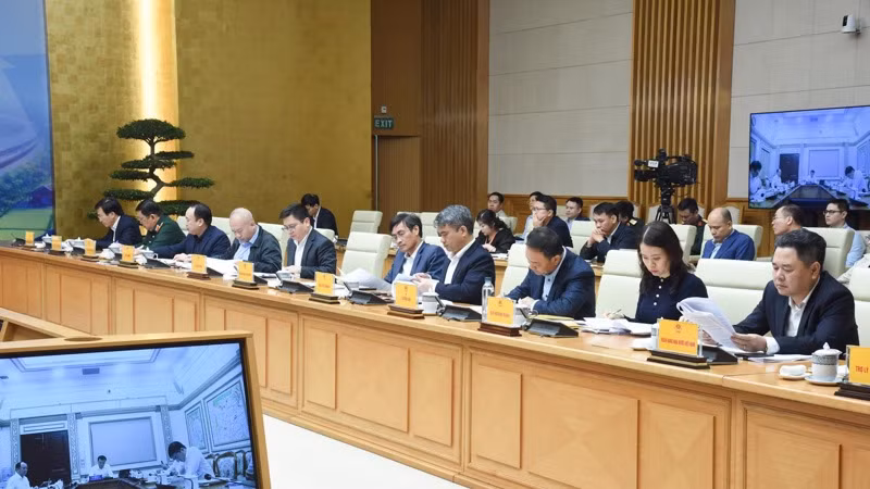 Lãnh đạo các bộ, ngành là thành viên Ban Chỉ đạo tham dự phiên họp. (Ảnh: TRẦN HẢI)