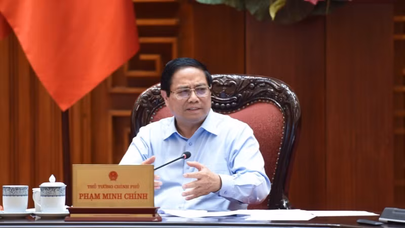 Thủ tướng Phạm Minh Chính phát biểu ý kiến tại cuộc họp. (Ảnh: TRẦN HẢI)