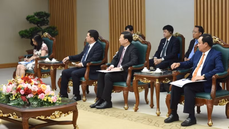 Lãnh đạo một số bộ, ngành Việt Nam tham dự buổi tiếp. (Ảnh: TRẦN HẢI)