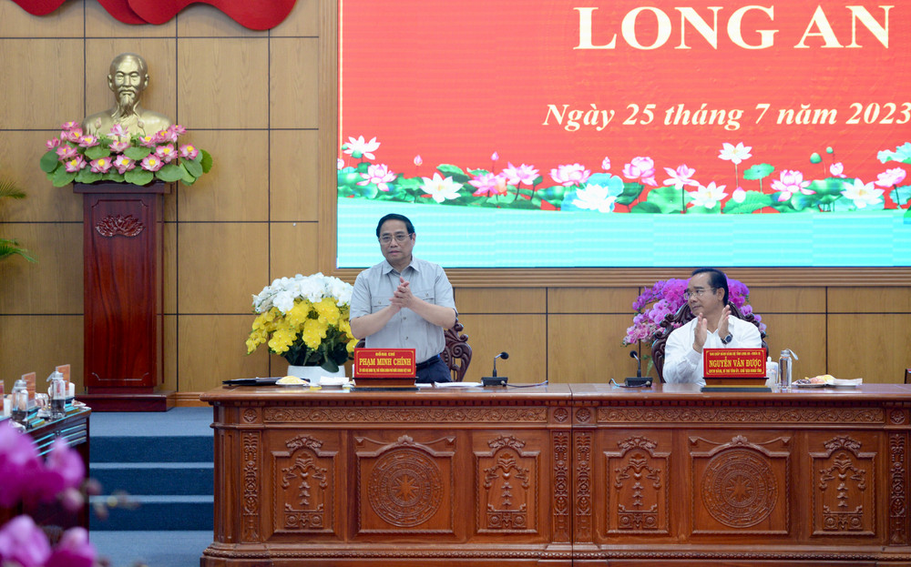 Thủ tướng Phạm Minh Chính chủ trì buổi làm việc với Ban Thường vụ Tỉnh ủy Long An.