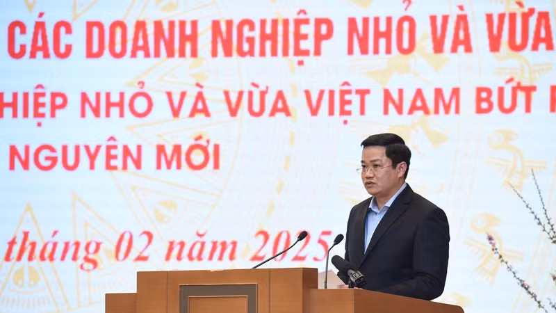 Thứ trưởng Tài chính Nguyễn Đức Tâm phát biểu ý kiến tại Hội nghị (Ảnh: TRẦN HẢI).