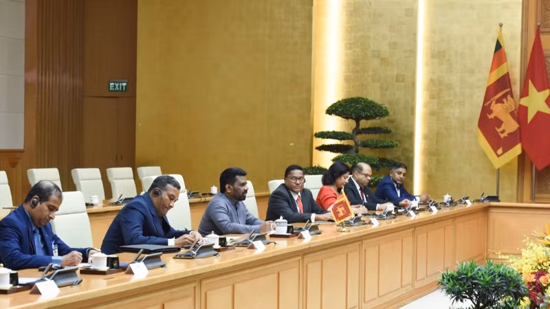 Tổng thống Anura Kumara Dissanayaka và các quan chức Sri Lanka. (Ảnh: TRẦN HẢI)