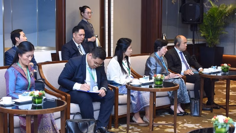 Đoàn đại biểu phía Campuchia tham dự buổi tiếp (Ảnh: TRẦN HẢI).