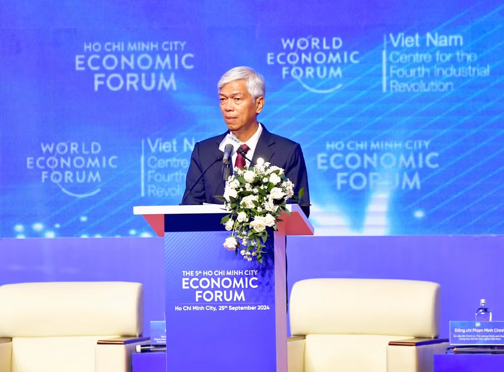 Đồng chí Võ Văn Hoan, Phó Chủ tịch Ủy ban nhân dân Thành phố Hồ Chí Minh phát biểu mở đầu phiên đối thoại chính sách. (Ảnh: THANH GIANG)