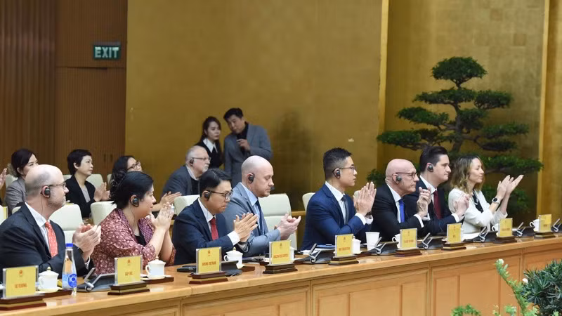 Đại diện lãnh đạo các tập đoàn, doanh nghiệp hàng đầu của Hoa Kỳ tham dự tọa đàm. (Ảnh: TRẦN HẢI)