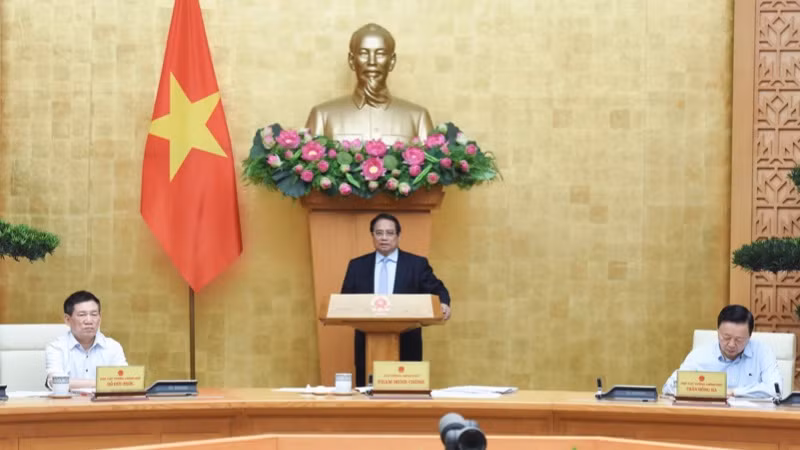 Thủ tướng Phạm Minh Chính chủ trì phiên họp Chính phủ chuyên đề về xây dựng pháp luật. (Ảnh: TRẦN HẢI) 