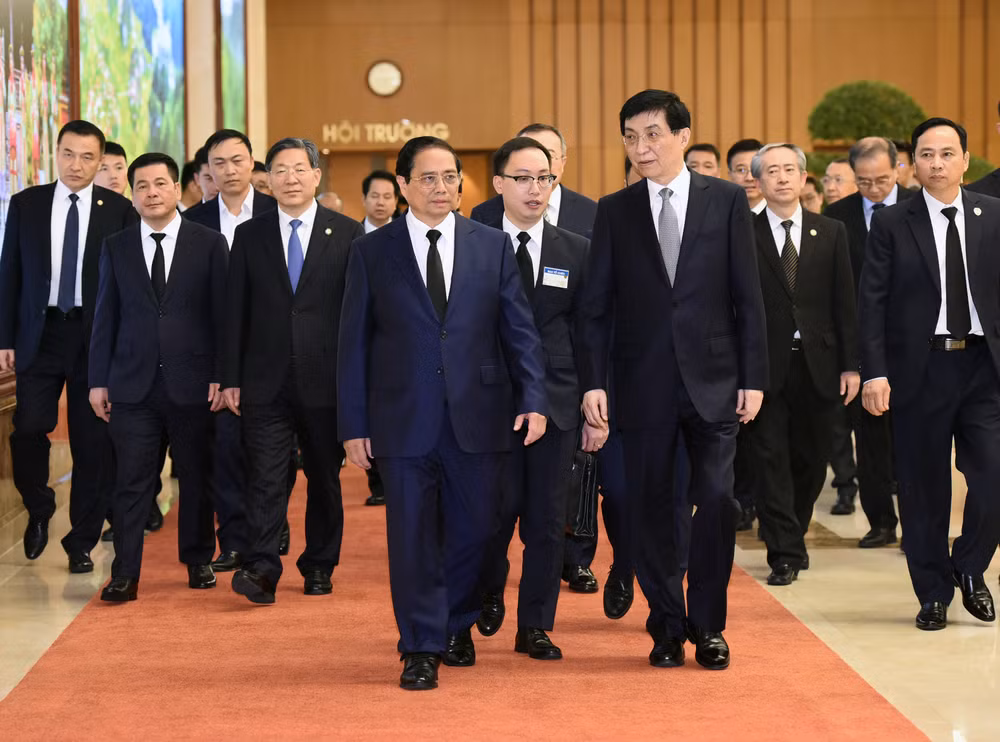 Thủ tướng Phạm Minh Chính và Chủ tịch Chính hiệp toàn quốc Trung Quốc Vương Hộ Ninh.