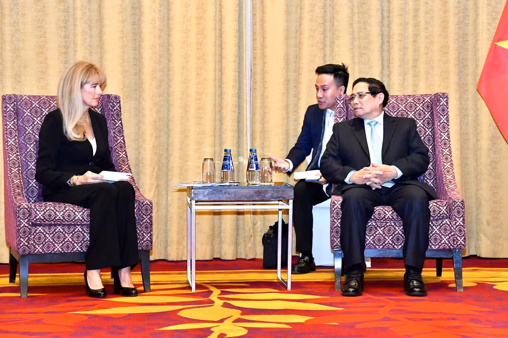 Thủ tướng Phạm Minh Chính tiếp bà Malgorzata Adamkiewicz, Chủ tịch Tập đoàn Adamed. (Ảnh: THANH GIANG)