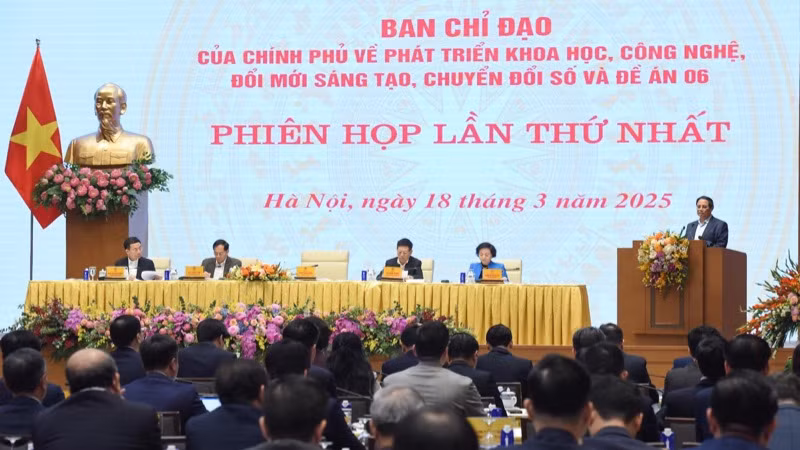 Quang cảnh phiên họp lần thứ nhất. (Ảnh: TRẦN HẢI)