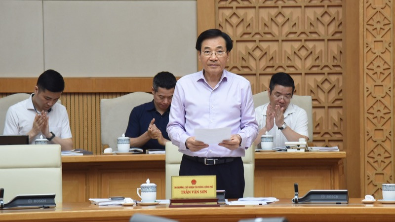 Bộ trưởng, Chủ nhiệm Văn phòng Chính phủ Trần Văn Sơn phát biểu ý kiến tại phiên họp. (Ảnh: TRẦN HẢI) Bộ trưởng, Chủ nhiệm Văn phòng Chính phủ Trần Văn Sơn phát biểu ý kiến tại phiên họp. (Ảnh: TRẦN HẢI)