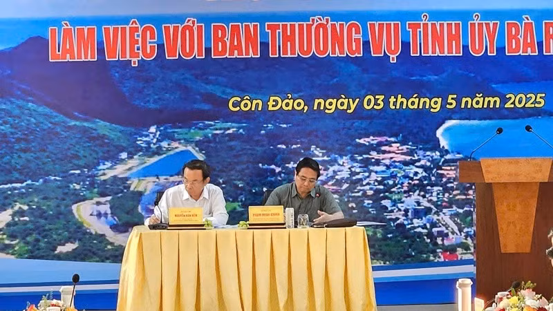 Thủ tướng Phạm Minh Chính chủ trì buổi làm việc với Ban Thường vụ Tỉnh ủy Bà Rịa-Vũng Tàu. (Ảnh: VŨ TÂN)