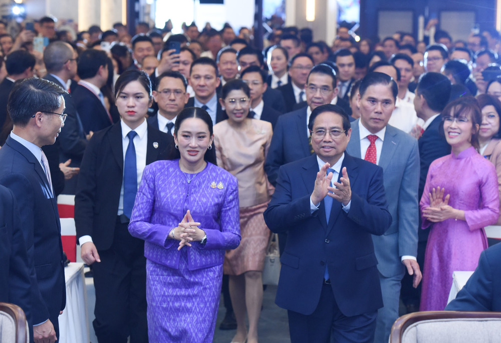 Thủ tướng Phạm Minh Chính và Thủ tướng Thái Lan Paetongtarn Shinawatra tới dự Diễn đàn Doanh nghiệp Việt Nam-Thái Lan 2025. (Ảnh: TRẦN HẢI) Thủ tướng Phạm Minh Chính và Thủ tướng Thái Lan Paetongtarn Shinawatra tới dự Diễn đàn Doanh nghiệp Việt Nam-Thái Lan 2025. (Ảnh: TRẦN HẢI)