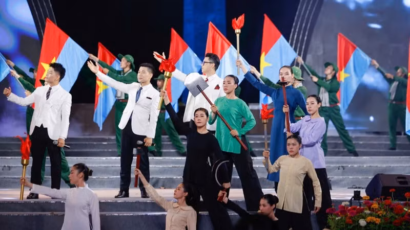 Một tiết mục được biểu diễn tại lễ kỷ niệm. (Ảnh: NHẬT BẮC/VGP)