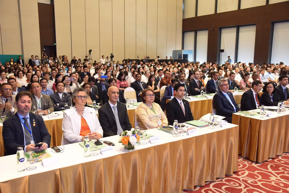 Các đại biểu tham dự Hội nghị. (Ảnh: TRẦN HẢI)