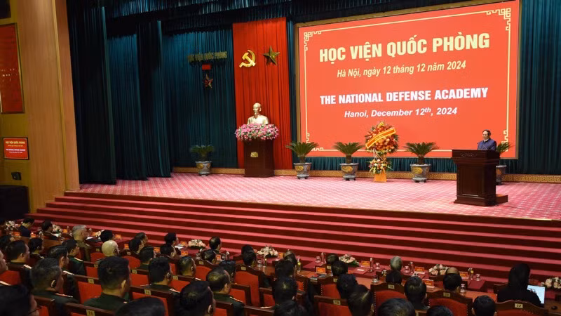 Thủ tướng Phạm Minh Chính đến thăm, nói chuyện với lãnh đạo, cán bộ, học viên Học viện Quốc phòng.