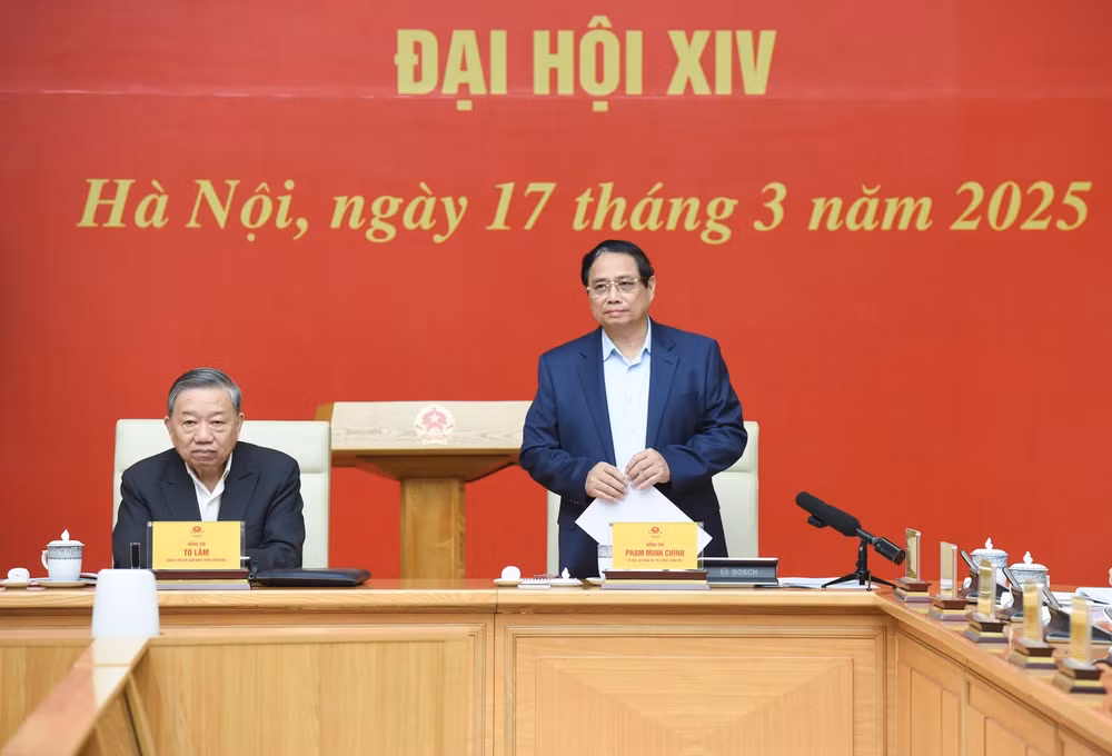 Thủ tướng Phạm Minh Chính - Trưởng Tiểu ban Kinh tế-Xã hội phát biểu ý kiến tại cuộc làm việc. (Ảnh: TRẦN HẢI)