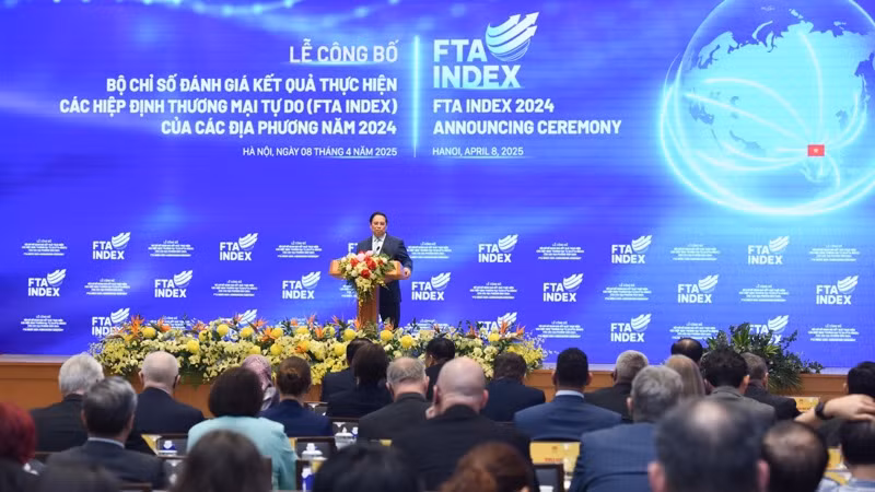 Quang cảnh buổi lễ (Ảnh: TRẦN HẢI).