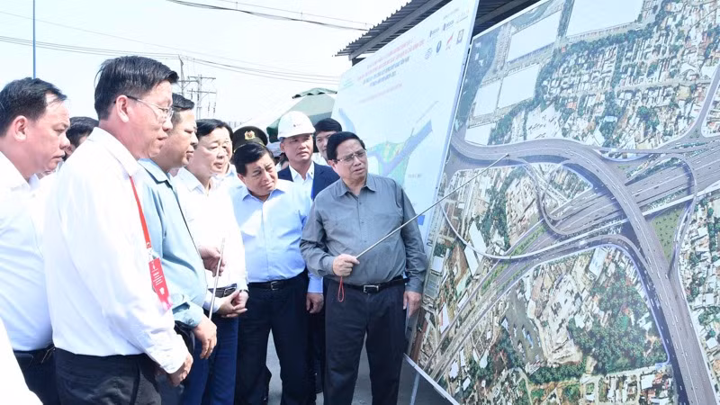 Thủ tướng Phạm Minh Chính cho ý kiến chỉ đạo thực hiện dự án. (Ảnh: THANH GIANG)