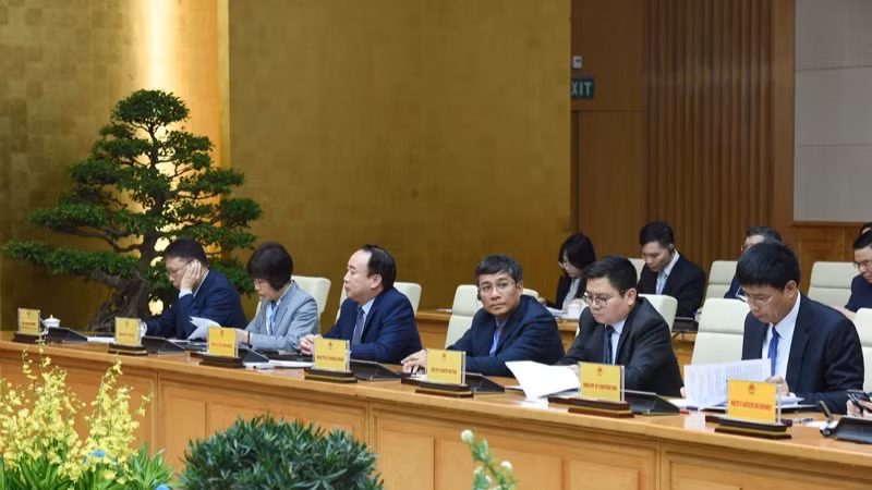 Đại diện lãnh đạo các bộ, ngành Việt Nam tham dự Toạ đàm (Ảnh: TRẦN HẢI).