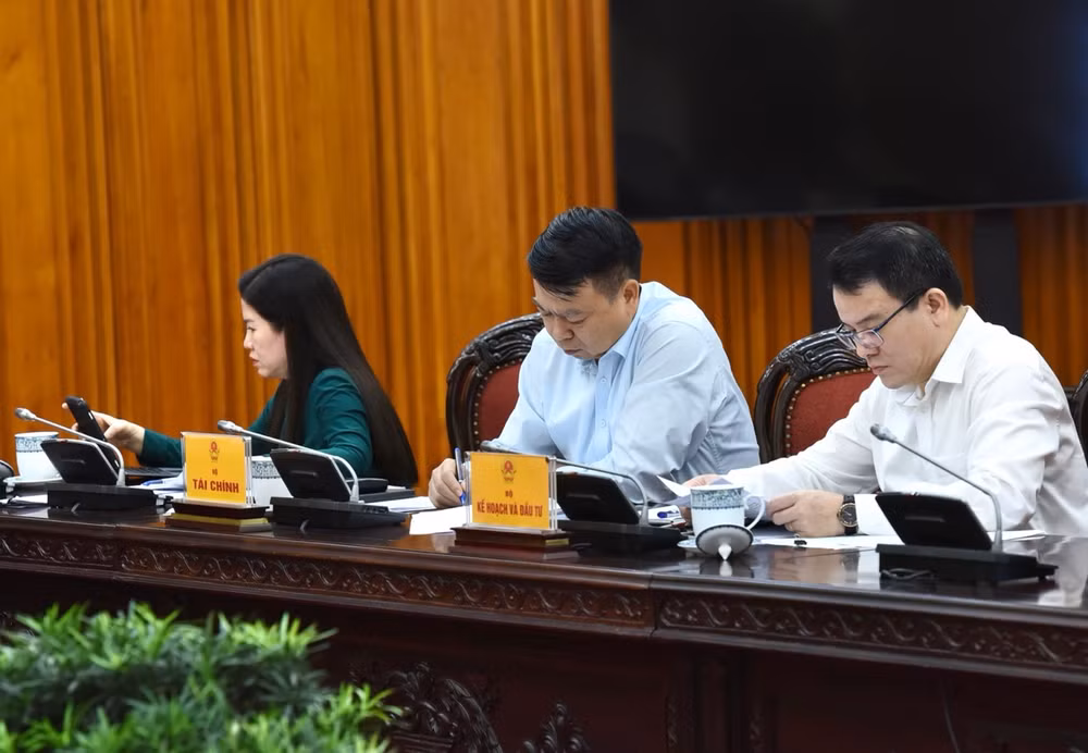 Lãnh đạo một số bộ, ngành Trung ương tham dự cuộc họp về điều hành chính sách tiền tệ. (Ảnh: Trần Hải)