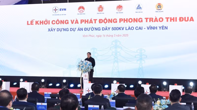 Quang cảnh buổi lễ. (Ảnh: TRẦN HẢI)