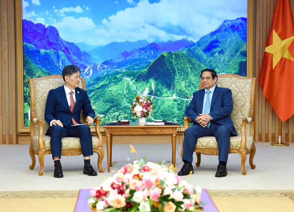 Thủ tướng Phạm Minh Chính tiếp Tư lệnh Cảnh sát Quốc gia Hàn Quốc Cho Ji Ho (Hàn Quốc).