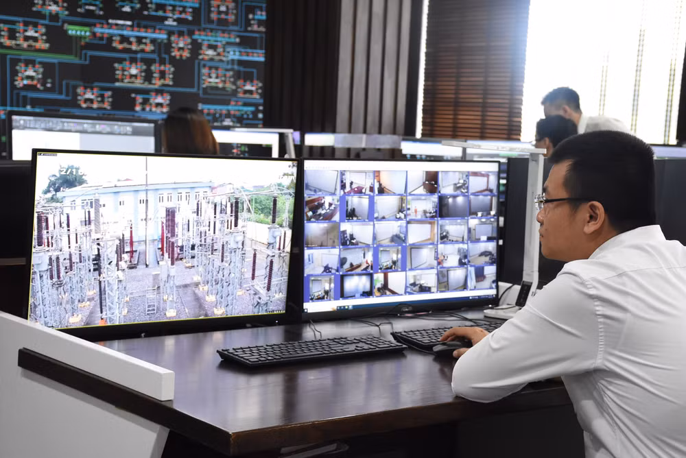 EVNHanoi tăng cường các ca trực và xử lý sự cố, sửa chữa điện trong suốt thời gian nghỉ lễ.