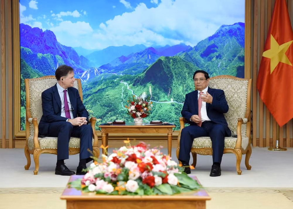 Thủ tướng Phạm Minh Chính tiếp ông Nick Clegg, Chủ tịch phụ trách đối ngoại toàn cầu Tập đoàn Meta. (Ảnh: TRẦN HẢI)
