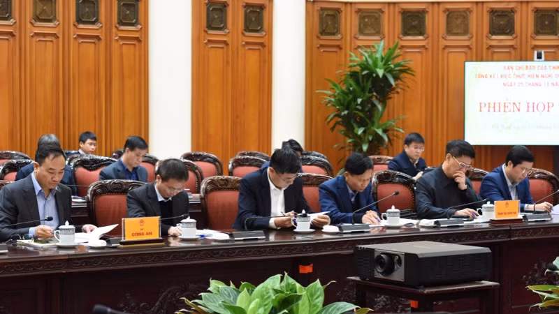 Các thành viên Ban Chỉ đạo tham dự cuộc họp. (Ảnh: TRẦN HẢI)