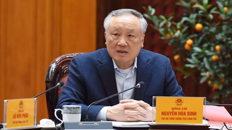 Phó Thủ tướng Thường trực Chính phủ Nguyễn Hòa Bình phát biểu ý kiến tại phiên họp. (Ảnh: TRẦN HẢI)