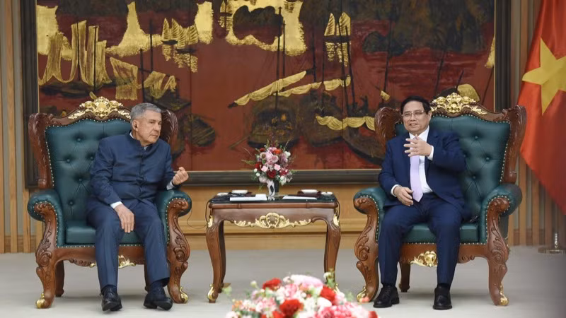 Thủ tướng Phạm Minh Chính tiếp Người đứng đầu Cộng hòa Tatarstan, Liên bang Nga R.N. Minnikhanov. (Ảnh: TRẦN HẢI)